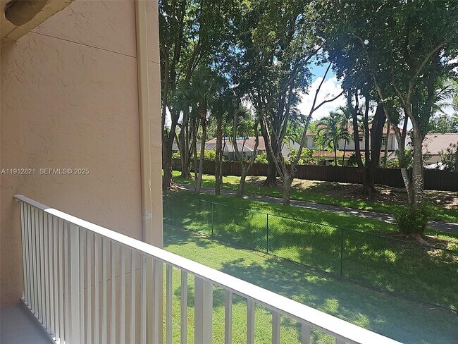 Building Photo - 10630 SW 158th Ct