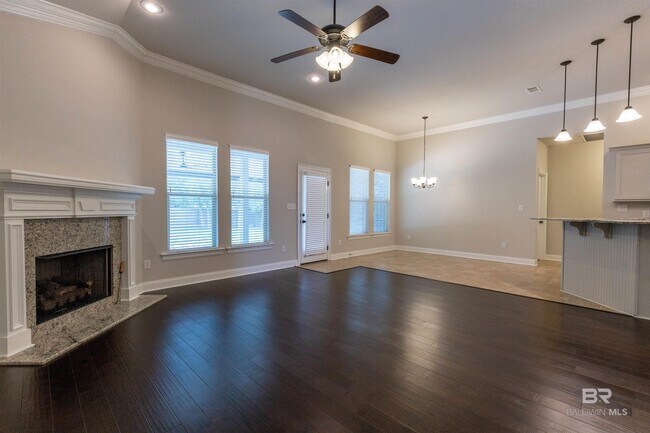 Building Photo - 660 Turquoise Dr