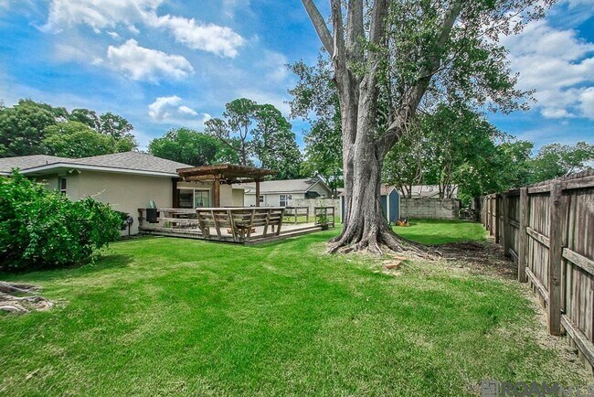 Building Photo - Mid-City Luxury Rental – 4 Bed / 3 Bath