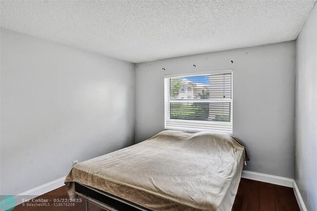 Building Photo - 12215 Royal Palm Blvd