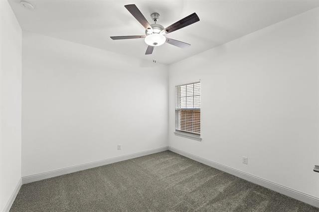 Building Photo - 658 Parkside Dr
