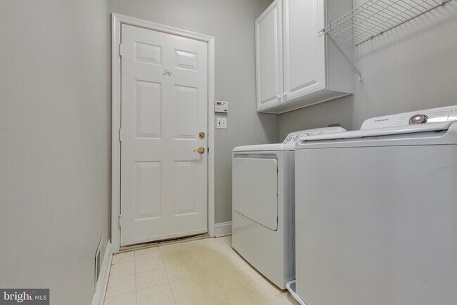 Building Photo - 2106 Beckett Way