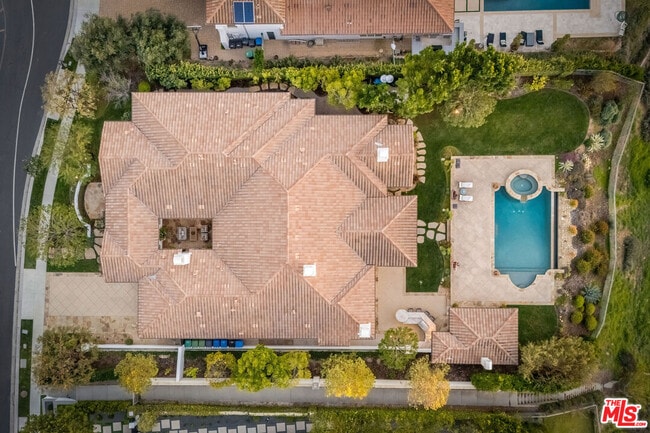 Building Photo - 25420 Prado De Azul
