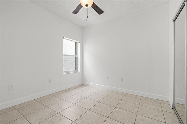 Building Photo - 11255 NW 53rd Ln