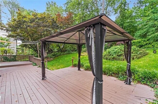 Building Photo - 1880 Meadowchase Ct