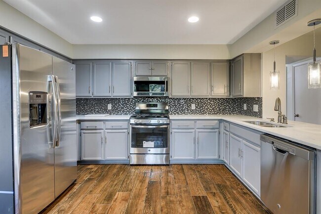 Building Photo - 2603 Creek Bend Cir