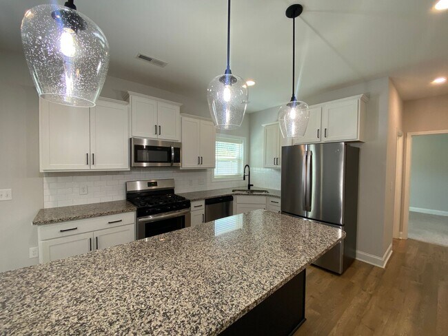 Building Photo - 6260 Kershaw Mdws Rd