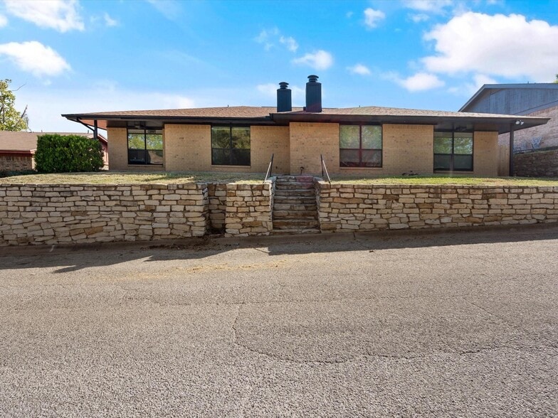 Building Photo - 1117 S Rusk St