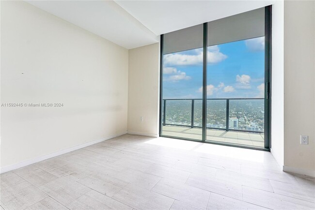 Building Photo - 1000 Brickell Plaza