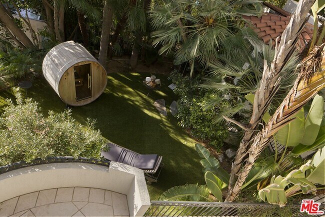 Building Photo - 1427 Kings Rd