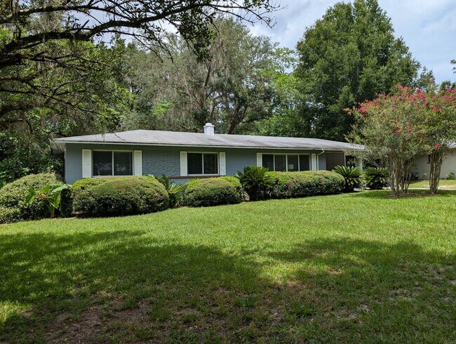Primary Photo - Oakland Terrace rental home