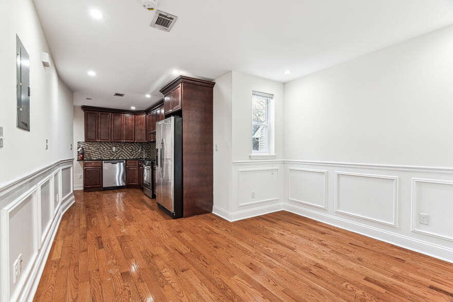 Building Photo - 1523 Ellsworth St