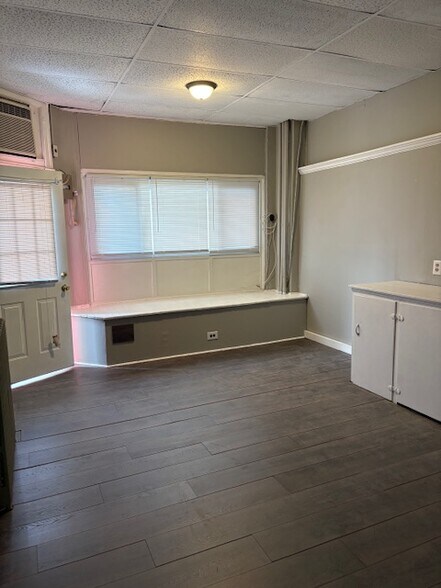 Building Photo - 2747 Limekiln Pike