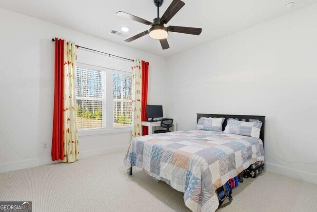 Building Photo - 415 Oakleigh Ave