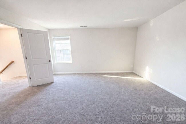 Building Photo - 193 Brentwood Dr