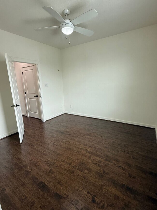 Building Photo - ** MOVE IN SUMMER 2026 ** 5-bedroom 5.5 Ba...