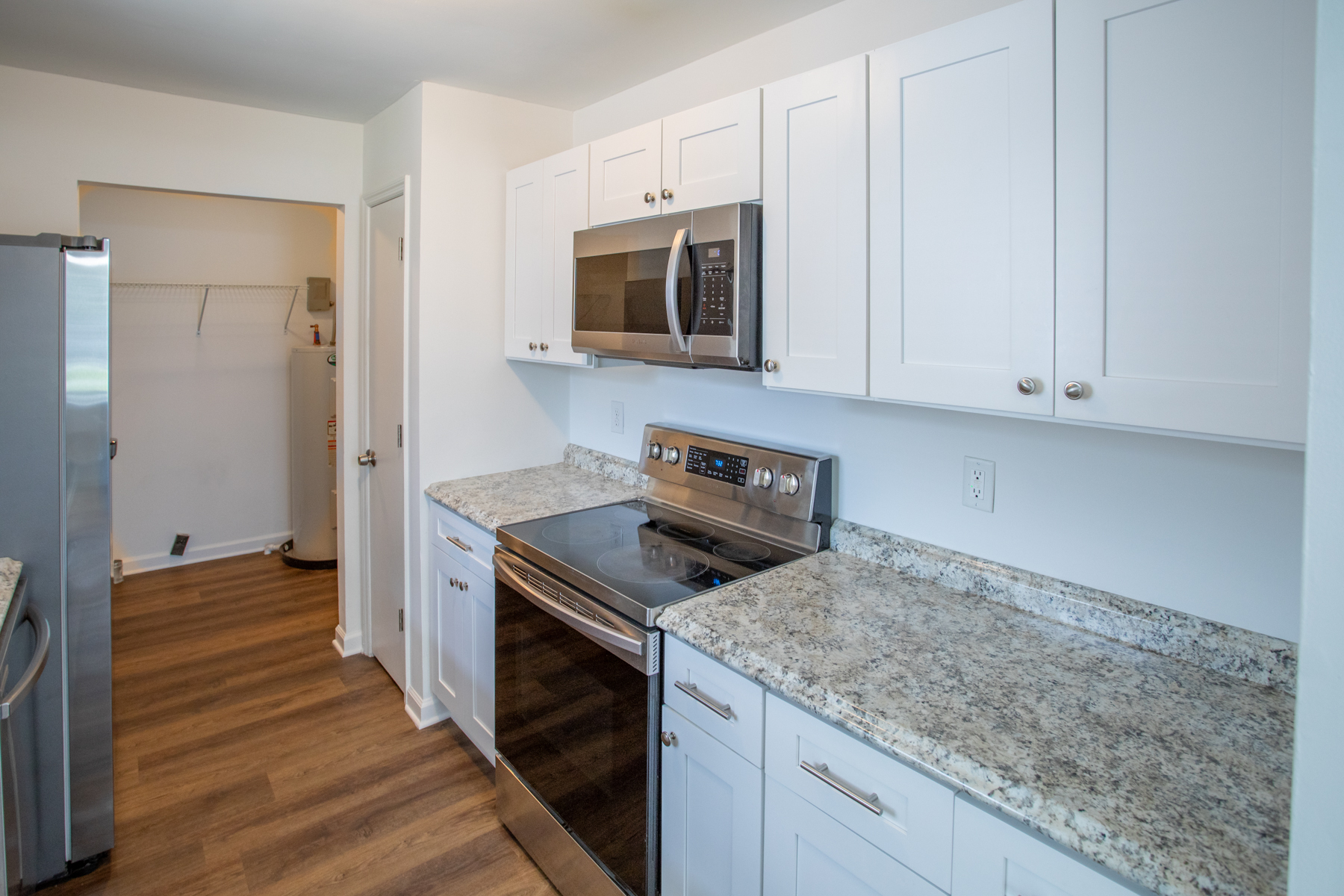 kitchen - 1220 E 57th St
