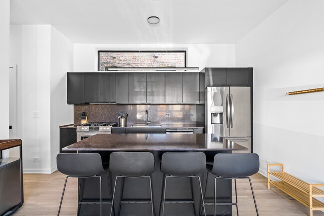 Building Photo - Sable Coliving