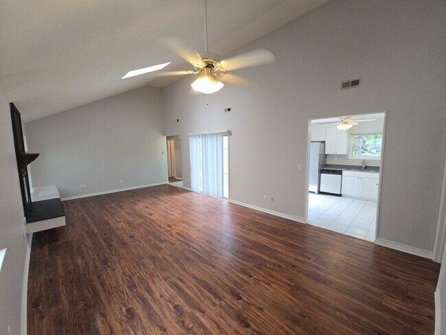 Building Photo - 5360 Chatham Hall Dr