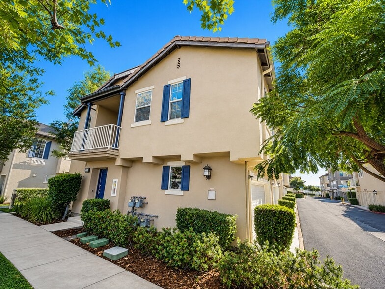 Building Photo - 2728 Black Walnut Ct