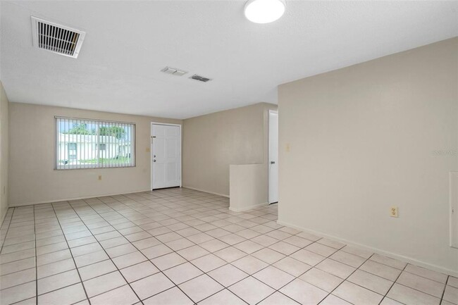 Building Photo - 10014 Sleepy Hollow Ln