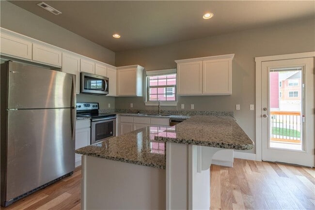 Building Photo - 2819 W Auburn Dr