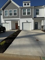 Building Photo - 220 Marston Ln