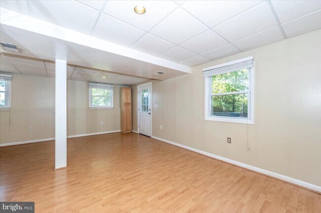 Building Photo - 11584 Liberty Oak Dr