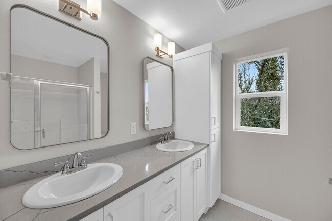 Building Photo - Move In Special Up to 3 Months Free - Newb...