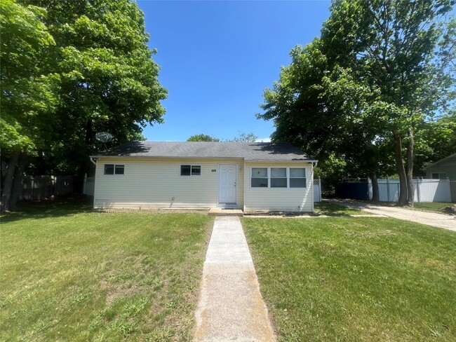 Primary Photo - 649 Scherger Ave