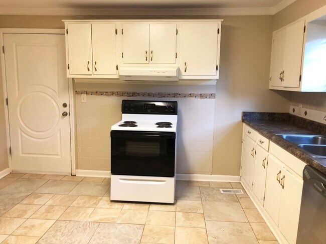 Building Photo - 2412 Huntsville St NW