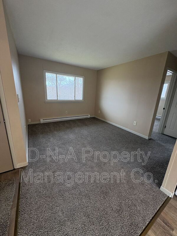 Building Photo - 219 Joy Glen