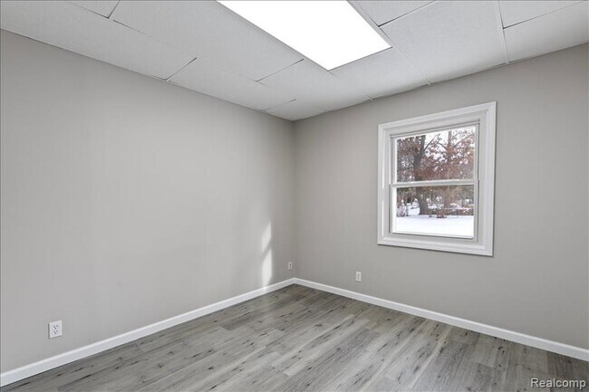 Building Photo - 3771 Gainesborough Dr