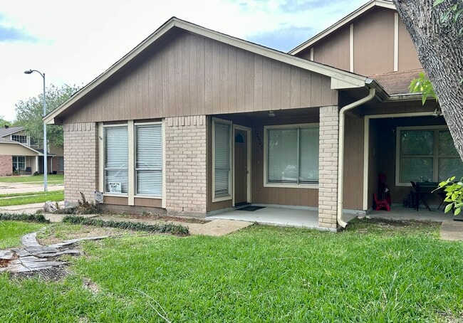 Primary Photo - 17007 Mercado Dr