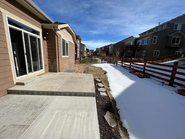 Building Photo - 22472 E Union Cir