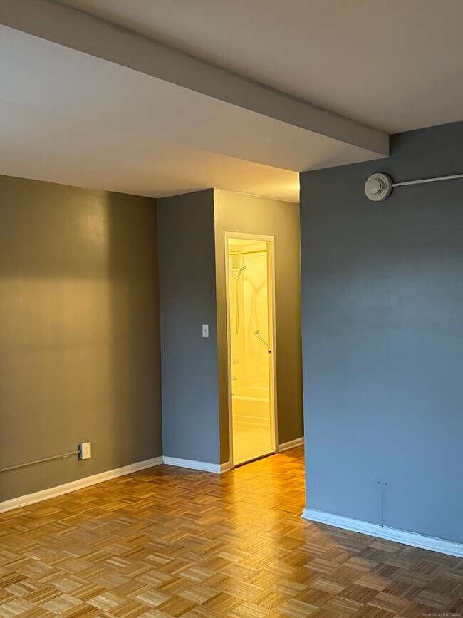 Building Photo - 31 Woodland St