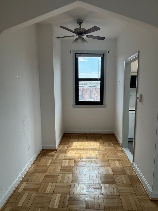 Building Photo - Updated Corner Unit at the Swarthmore in Foggy Bottom