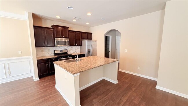 Building Photo - 2755 Morgan Glen Rd NE