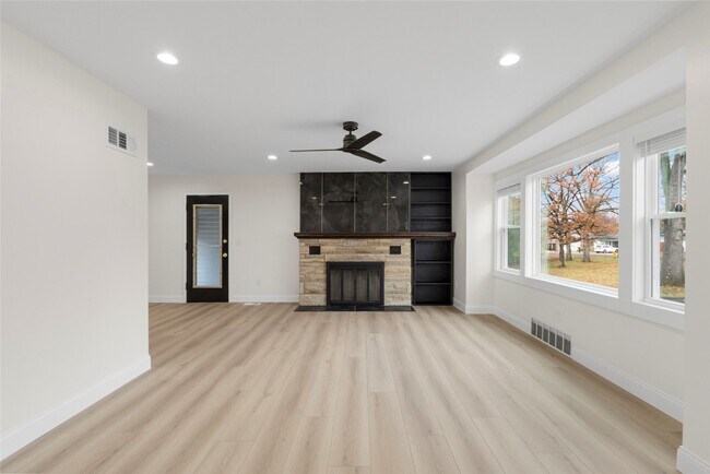 Building Photo - 84 Strecker Rd