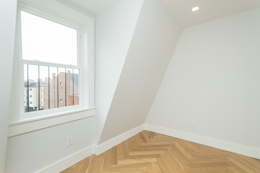 Building Photo - 461 Massachusetts Ave