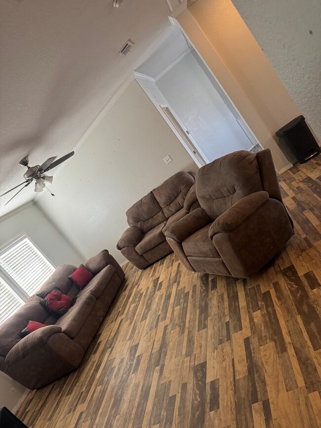 Building Photo - 14141 W Ruidoso Dr