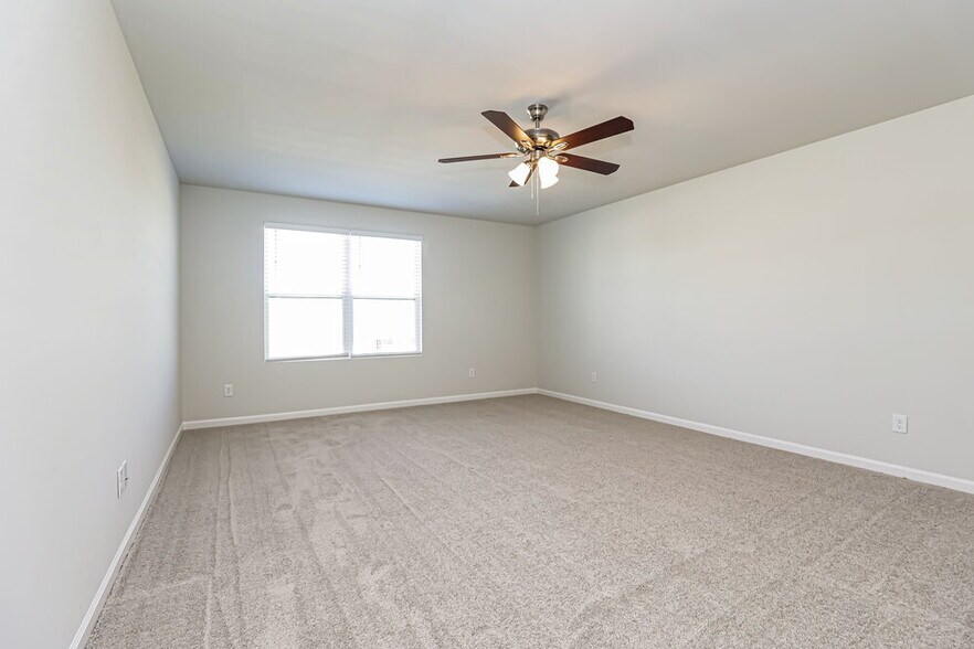 Building Photo - 610 Samuel Lee Ln