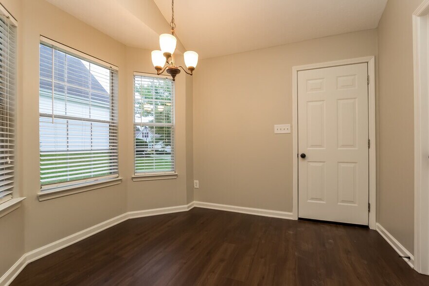 Building Photo - 2350 Larpent Ct