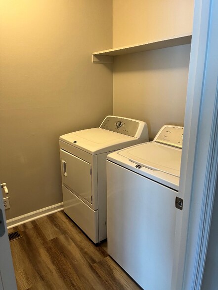 Building Photo - 119 Guill Ct