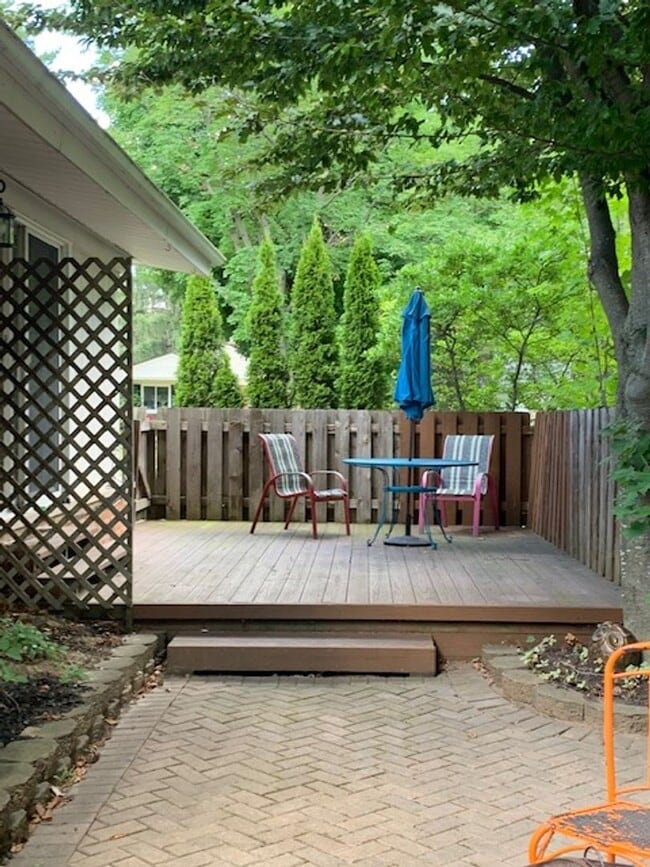 Building Photo - COMING SOON! 3 BEDROOM NORTHVILLE HOUSE FO...
