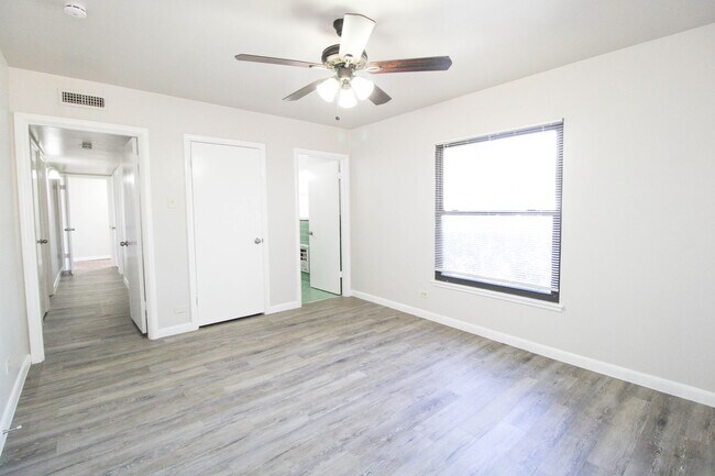 Building Photo - 434 Cosgrove St