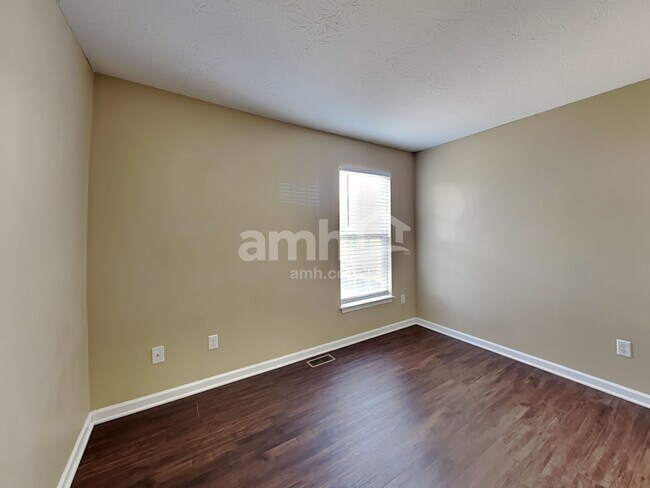 Building Photo - 5490 Appaloosa Cir