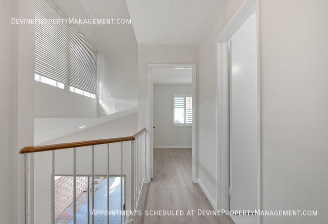 Building Photo - 902 California Privado