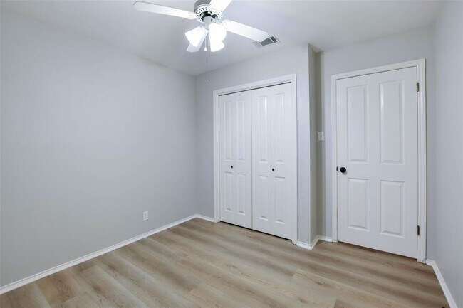 Building Photo - 1810 Coral Dr