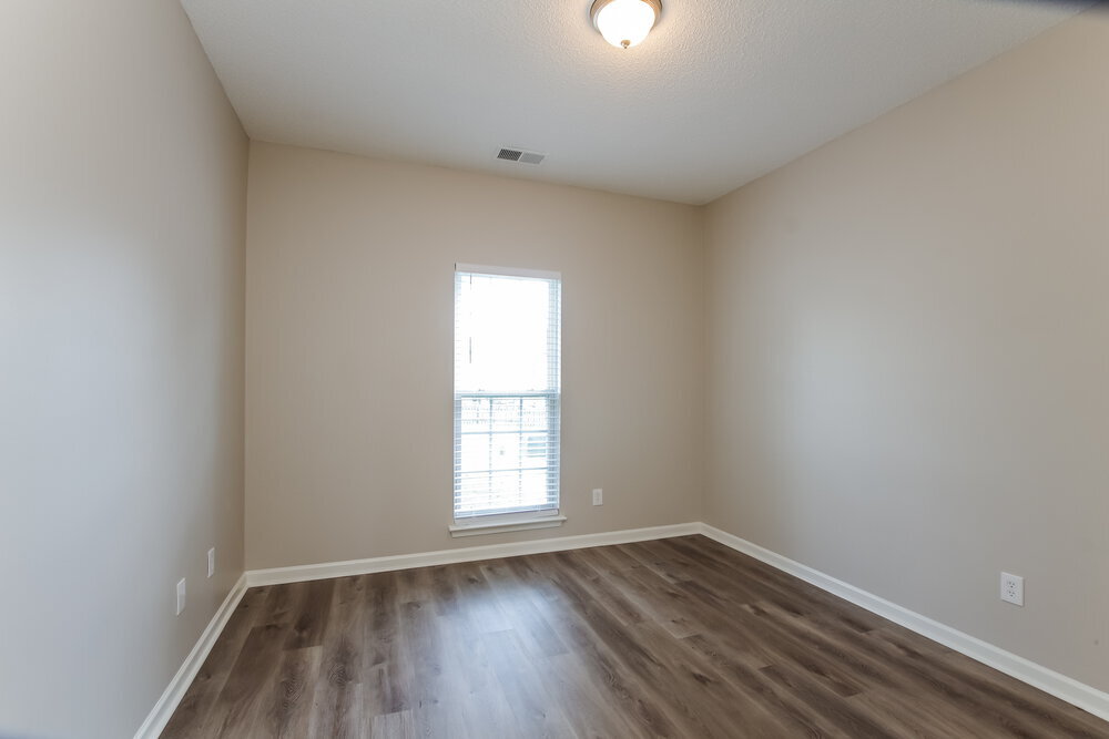 Building Photo - 11878 Meadhaven Dr